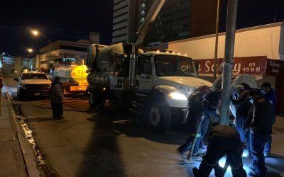 Realiza JMAS Chihuahua trabajos de mantenimiento en pozos de visita de la ciudad