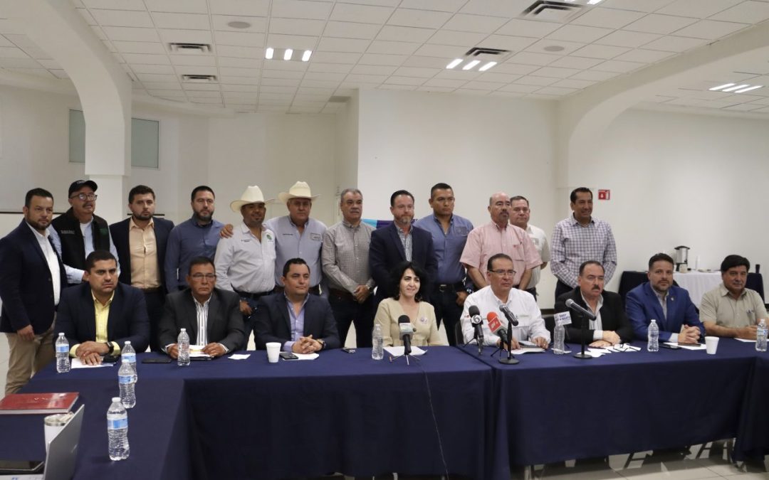 Autoridades del Gobierno del Estado y usuarios forman frente para defender el agua de Chihuahua