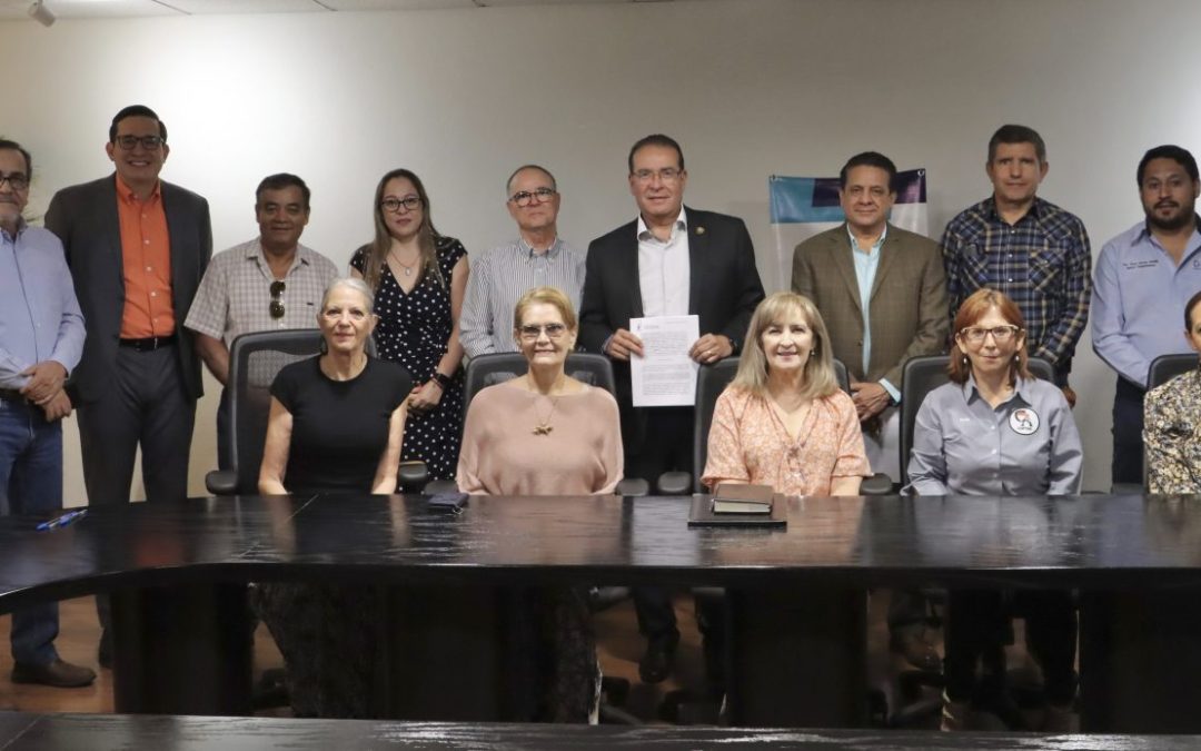 Firma JCAS convenio con ONGs para llevar agua potable a municipios serranos